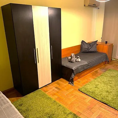 G D Апартамент *